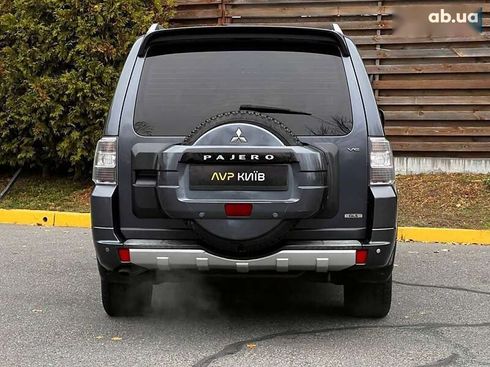 Mitsubishi Pajero Wagon 2009 - фото 17