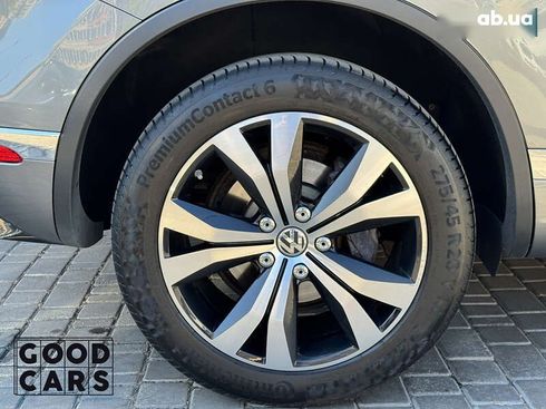 Volkswagen Touareg 2016 - фото 8