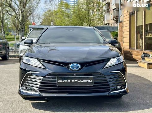 Toyota Camry 2021 - фото 4