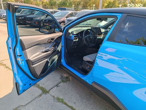 Toyota C-HR 2018 синий - фото 22