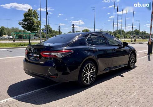 Toyota Camry 2023 - фото 10