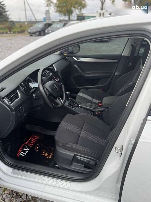 Skoda Octavia 2017 - фото 10