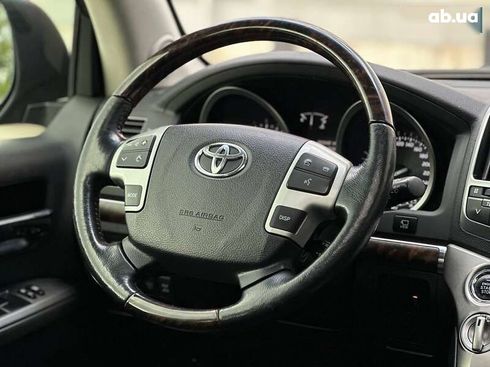 Toyota Land Cruiser 2014 - фото 24