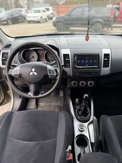 Mitsubishi Outlander XL 2008 - фото 18