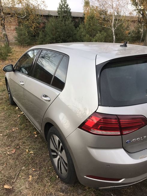Volkswagen e-Golf 2017 серый - фото 7