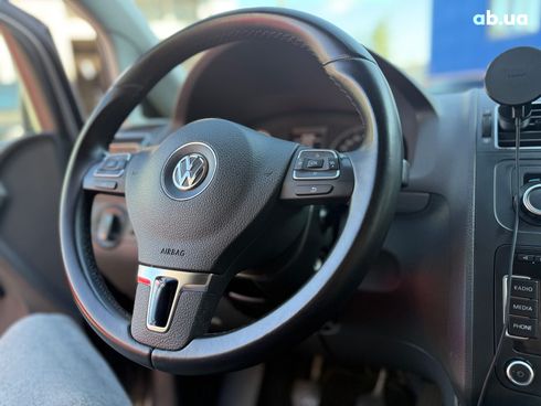 Volkswagen Touran 2010 серый - фото 30