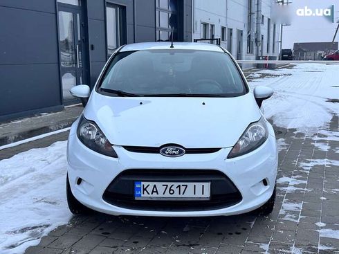 Ford Fiesta 2011 - фото 22