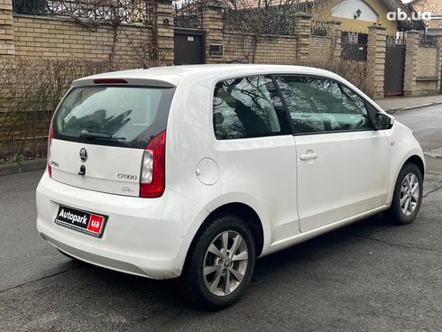 Skoda Citigo 2013 белый - фото 11