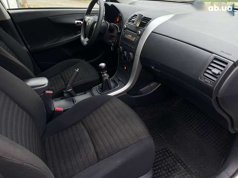 Toyota Corolla 2010 - фото 22