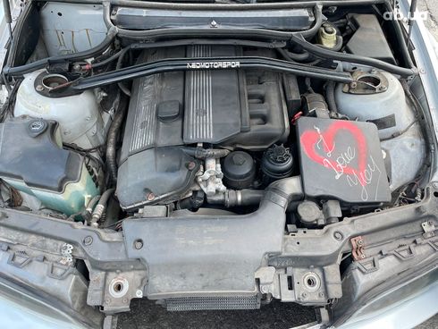 BMW 3 серия 2002 серый - фото 23