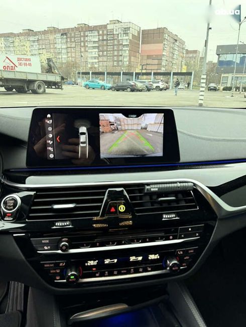 BMW 5 серия 2017 - фото 20