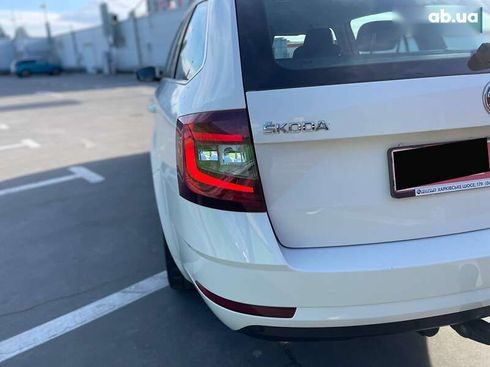 Skoda Octavia 2020 - фото 12