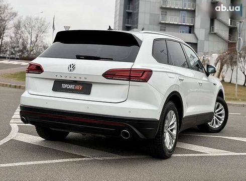 Volkswagen Touareg 2020 - фото 12