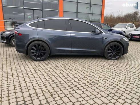 Tesla Model X 2017 - фото 8