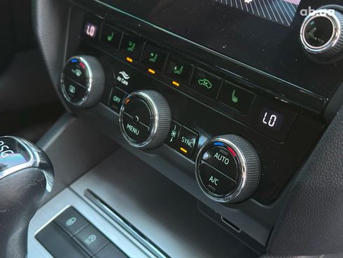 Skoda octavia a7 2019 белый - фото 26