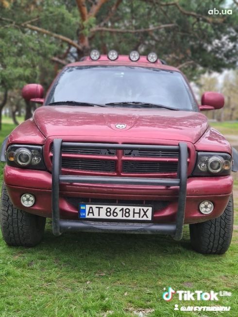 Dodge Durango 1999 вишневый - фото 3