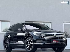 Продаж вживаних Volkswagen Touareg 2022 року - купити на Автобазарі
