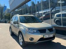 Продажа б/у Mitsubishi Outlander в Киеве - купить на Автобазаре