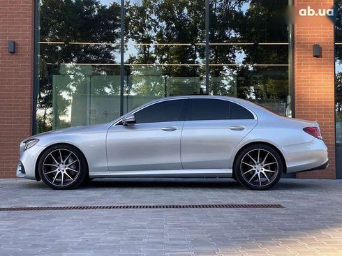 Mercedes-Benz E-Класс 2018 - фото 8