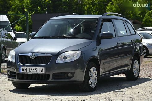 Skoda Fabia 2009 - фото 5