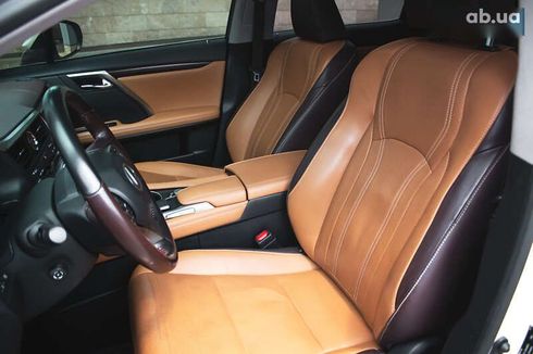 Lexus RX 2018 - фото 16