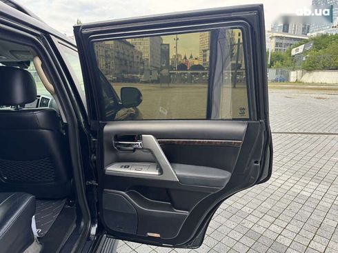 Toyota Land Cruiser 2014 - фото 29
