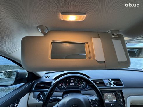 Volkswagen Passat 2015 бежевый - фото 12