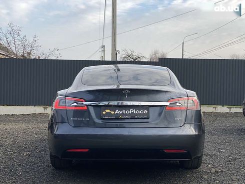 Tesla Model S 2017 - фото 16