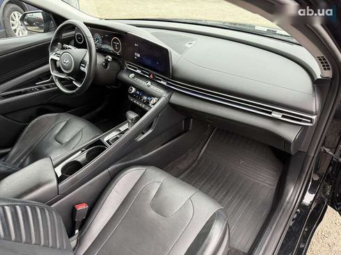 Hyundai Elantra 2021 - фото 17