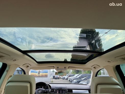 Volkswagen Touareg 2016 белый - фото 20