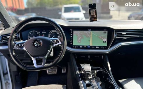 Volkswagen Touareg 2018 - фото 12