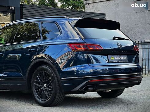 Volkswagen Touareg 2019 - фото 19