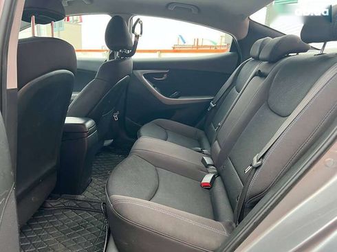 Hyundai Elantra 2011 - фото 12