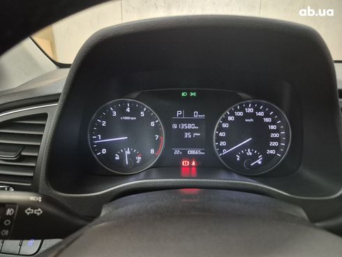Hyundai Elantra 2016 серый - фото 9
