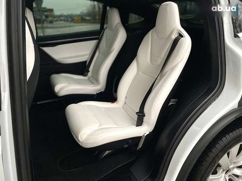 Tesla Model X 2017 - фото 18