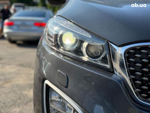 Kia Sorento 2015 серый - фото 3