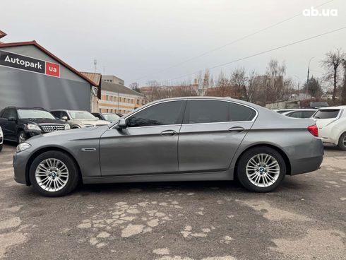 BMW 5 серия 2015 серый - фото 7