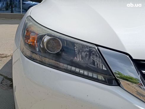 Honda Accord 2015 белый - фото 19