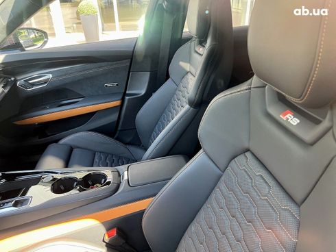 Audi RS e-tron GT 2022 - фото 7