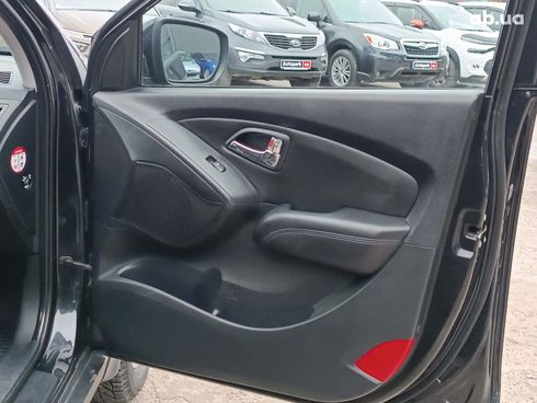 Hyundai ix35 2010 черный - фото 34