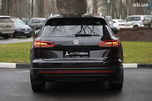 Volkswagen Touareg 2018 - фото 5