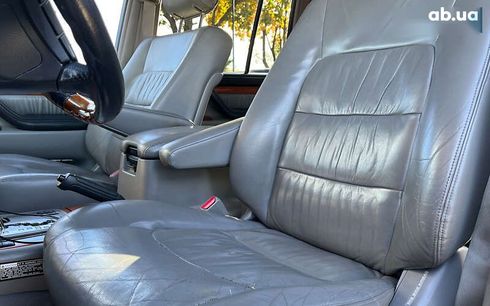 Lexus LX 2006 - фото 19