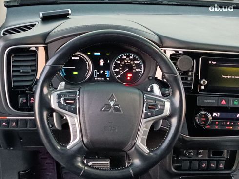 Mitsubishi Outlander 2018 черный - фото 46
