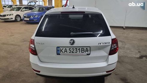 Skoda Octavia 2019 - фото 15