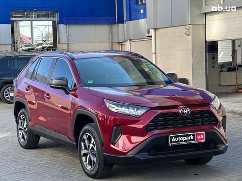 Toyota RAV4 2020 красный - фото 3