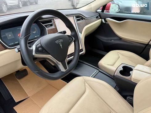 Tesla Model S 2016 - фото 19