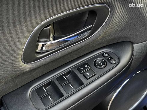 Honda HR-V 2018 синий - фото 23