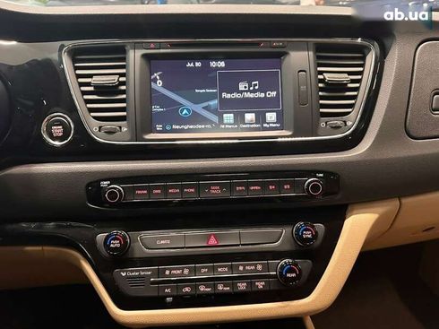 Kia Carnival 2015 - фото 17