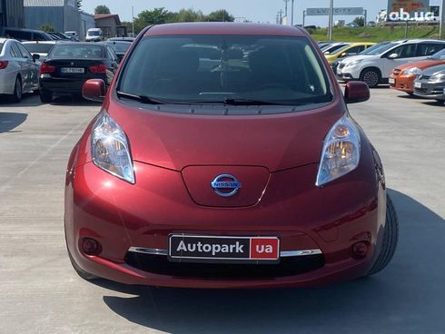 Nissan Leaf 2015 красный - фото 2