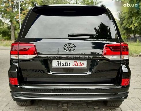 Toyota Land Cruiser 2020 - фото 17